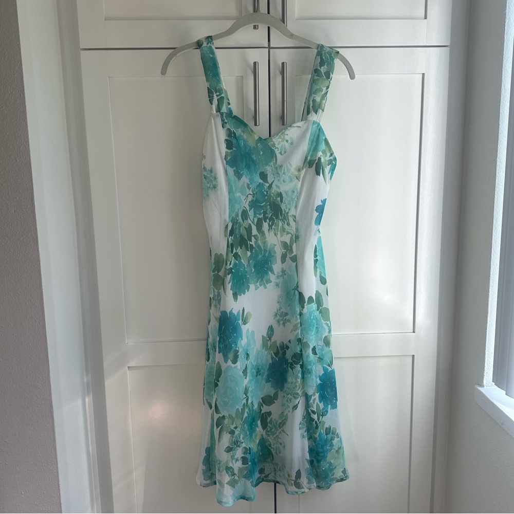 Connected Apparel White and Blue Sleeveless Sundress